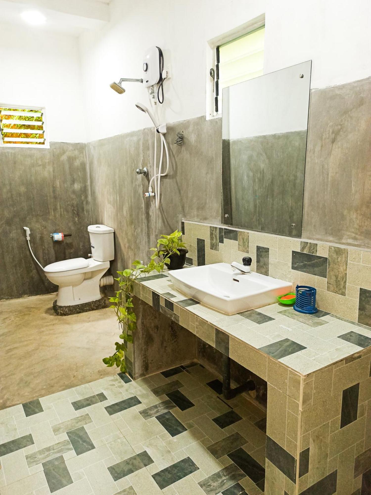 Maneesha Guest House Weligama Ngoại thất bức ảnh