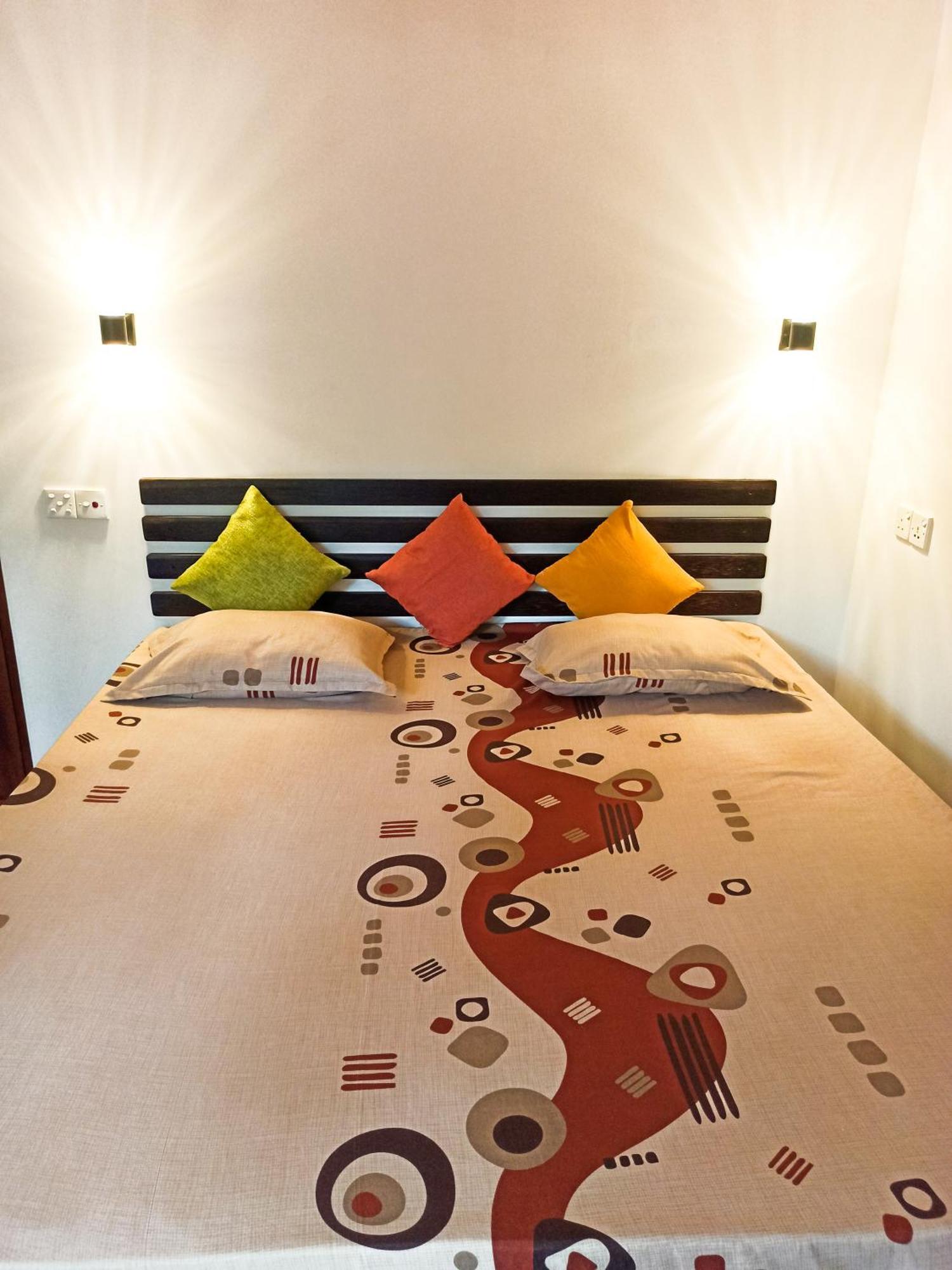 Maneesha Guest House Weligama Ngoại thất bức ảnh