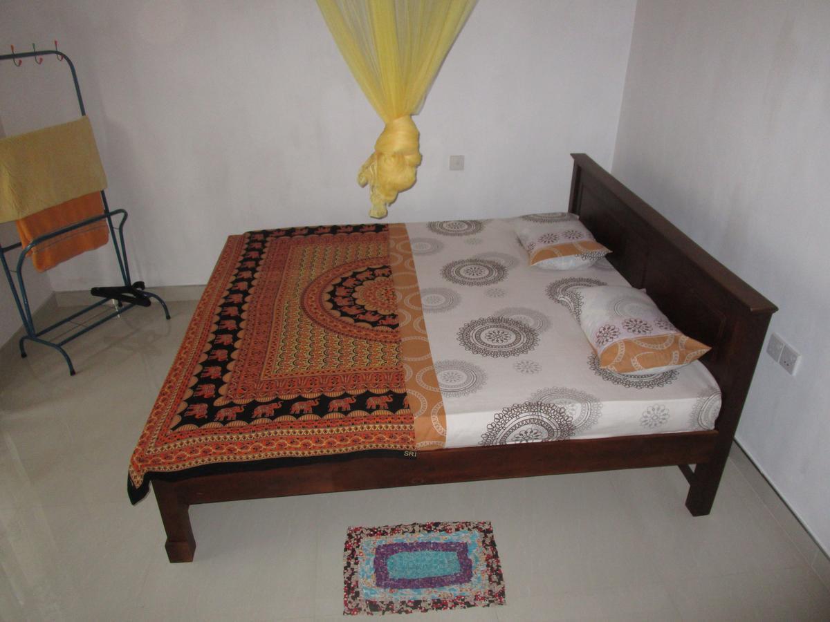 Maneesha Guest House Weligama Ngoại thất bức ảnh